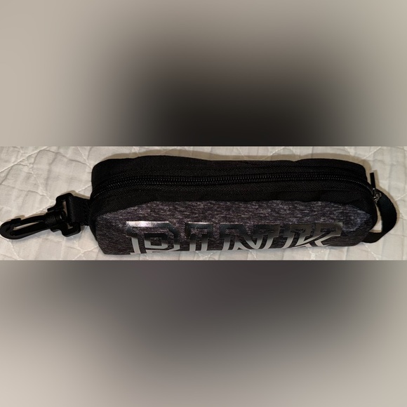 🩷NWOT VS PINK COSMETIC POUCH🩷 - Picture 3 of 8